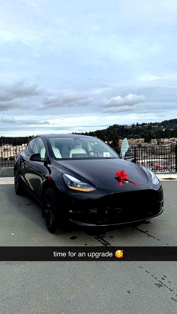 meelahrobbins image ~ Altpins