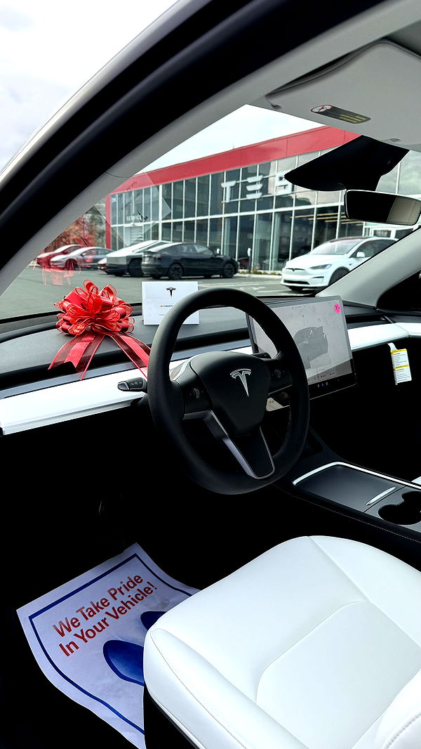 meelahrobbins image ~ Altpins