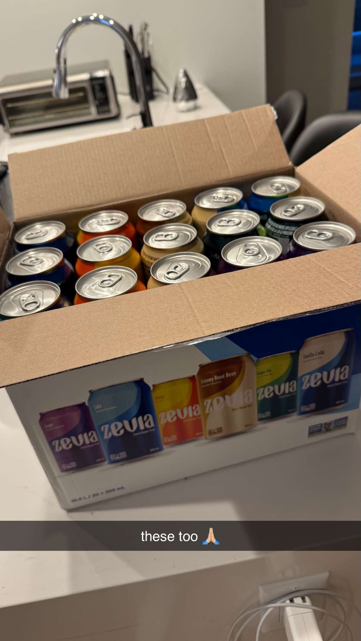 meelahrobbins snapchat image archive image