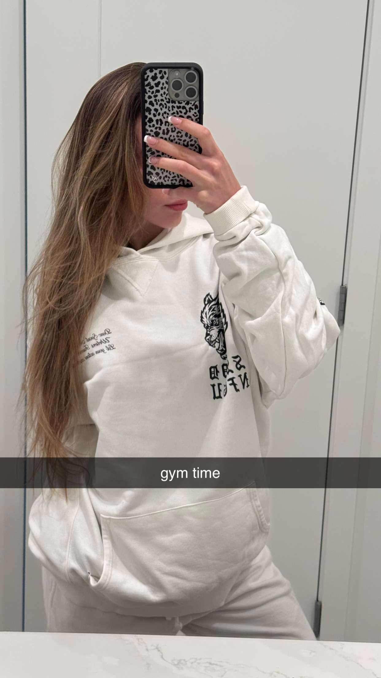 meelahrobbins snapchat image archive image