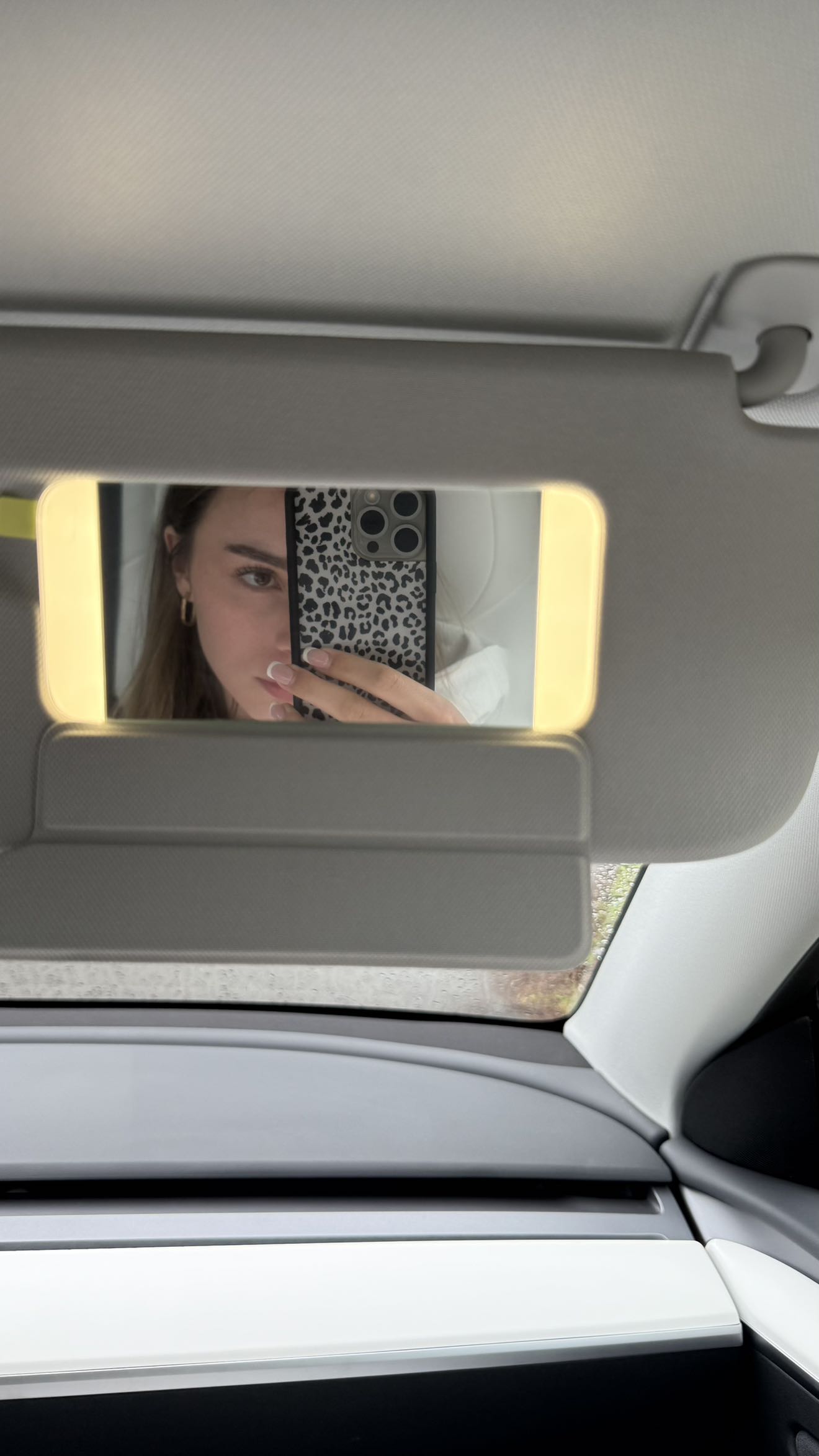 meelahrobbins snapchat image archive image