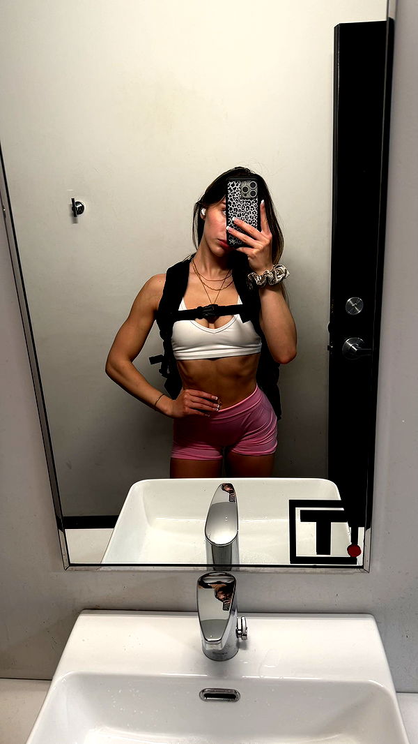 meelahrobbins image ~ Altpins