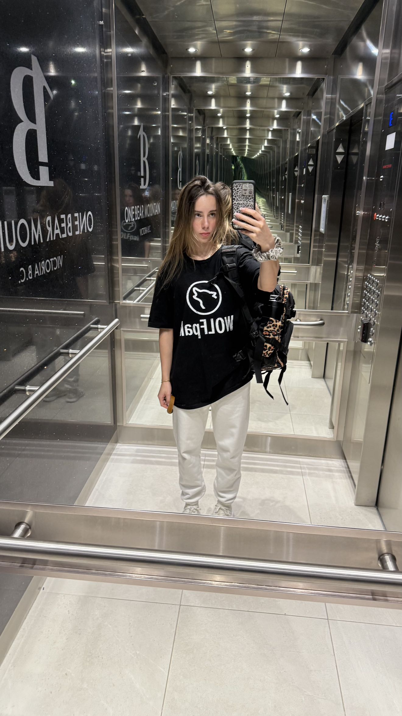 meelahrobbins snapchat image archive image