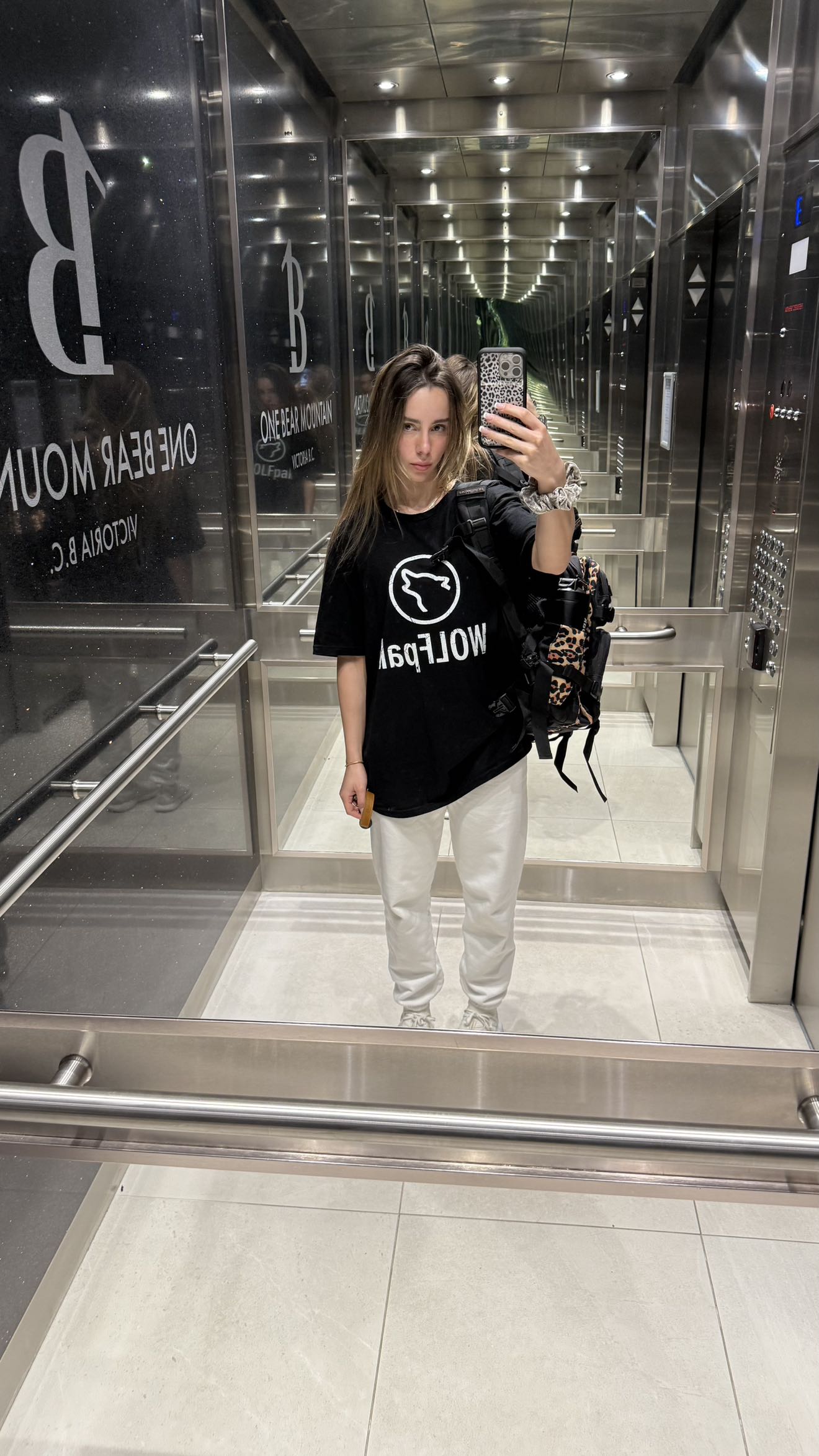 meelahrobbins snapchat image archive image