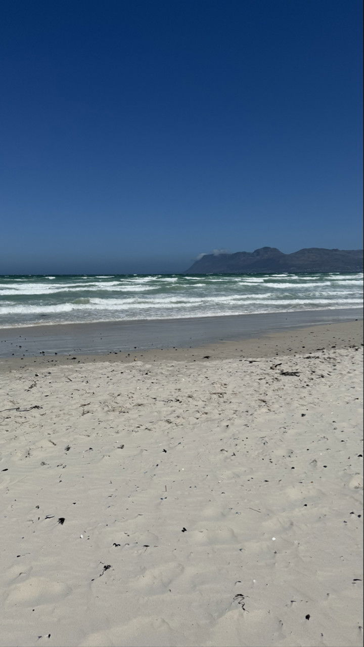 meelahrobbins snapchat image archive image