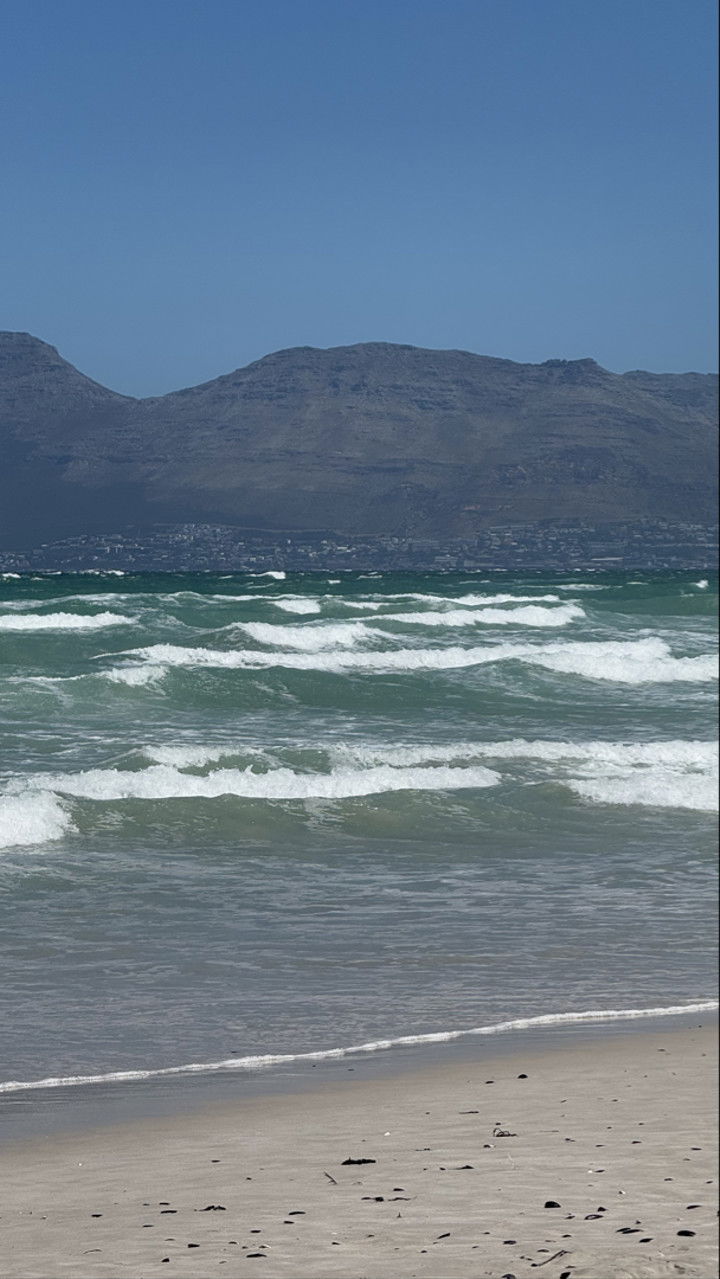 meelahrobbins snapchat image archive image