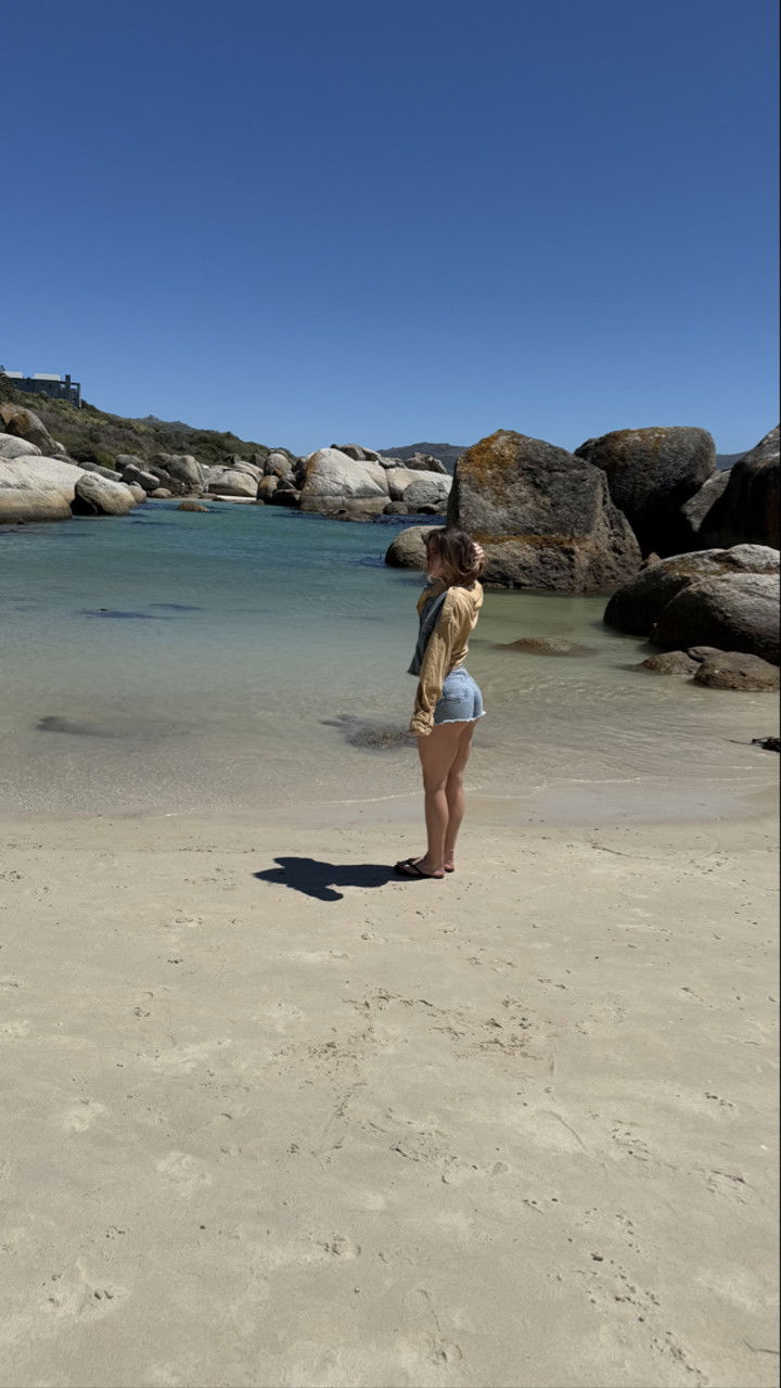 meelahrobbins snapchat image archive image