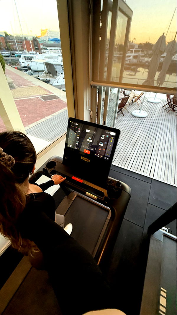 meelahrobbins image ~ Altpins