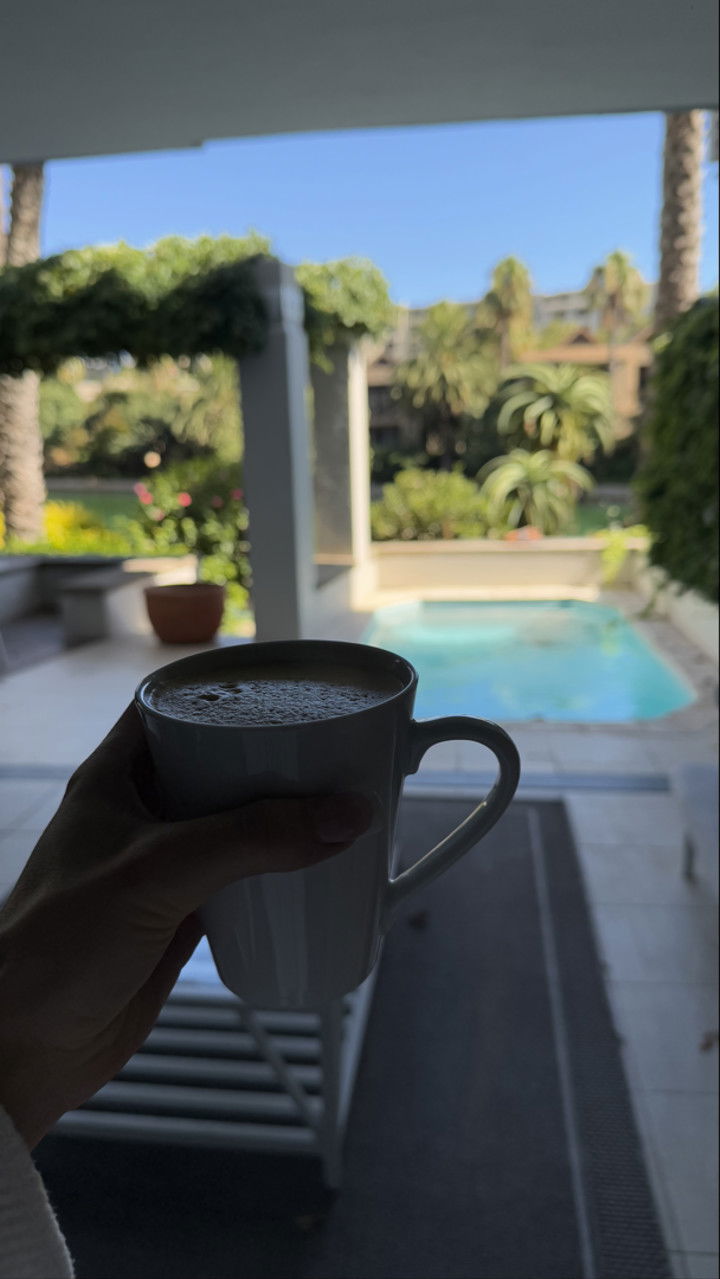 meelahrobbins snapchat image archive image