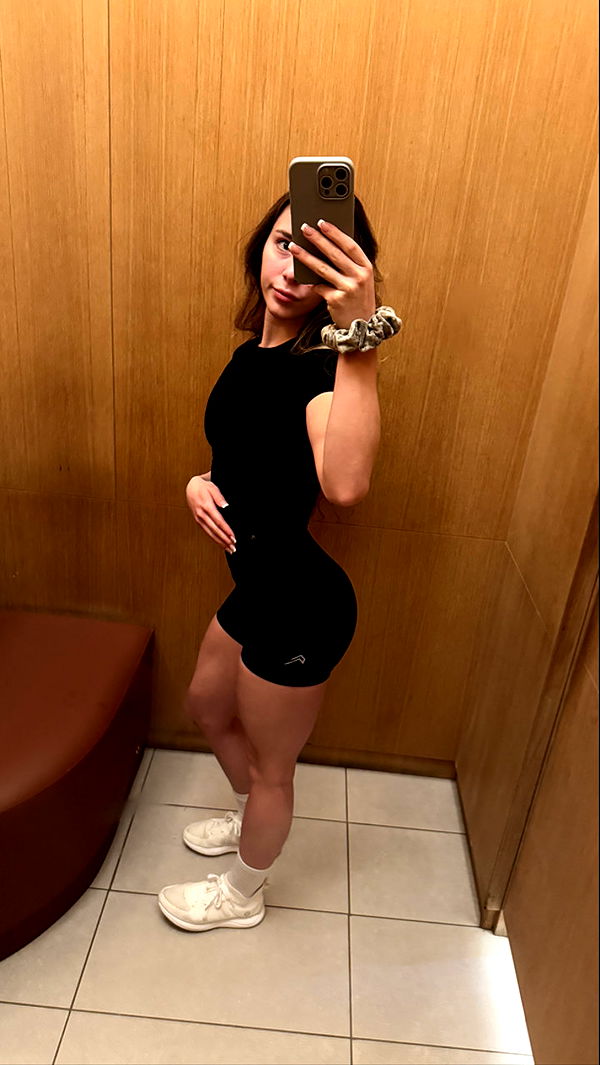 meelahrobbins image ~ Altpins