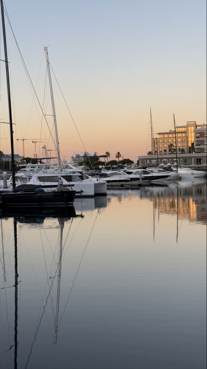 meelahrobbins snapchat image archive image