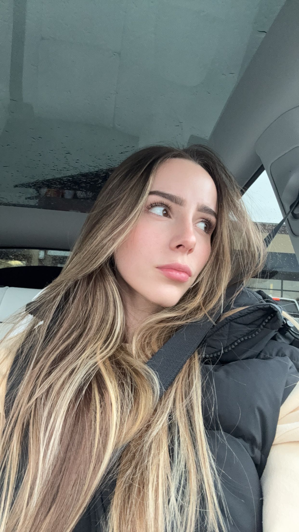 meelahrobbins snapchat image archive image