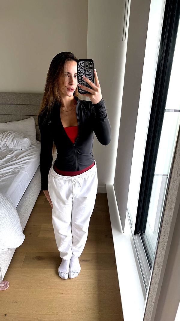 meelahrobbins image ~ Altpins