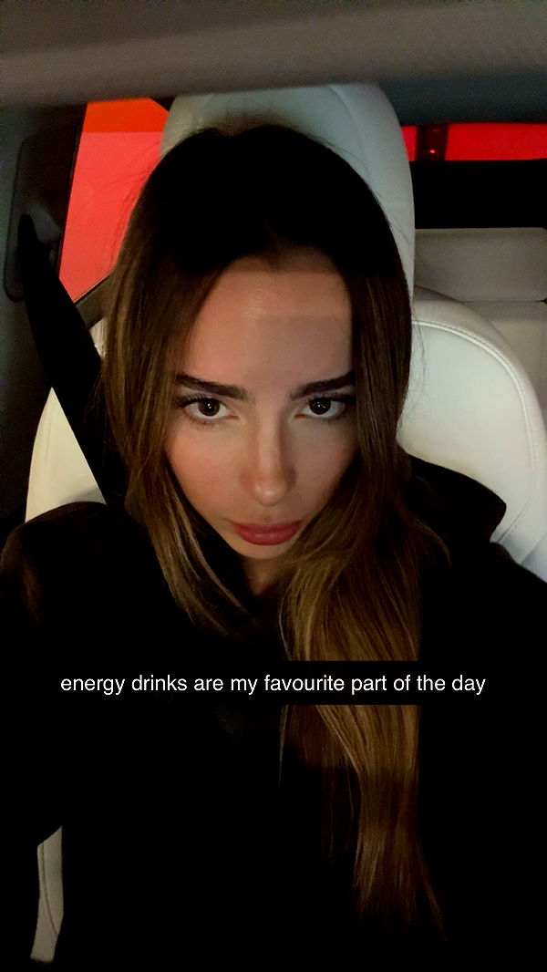 meelahrobbins image ~ Altpins