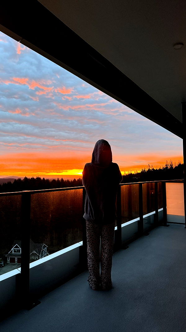 meelahrobbins image ~ Altpins