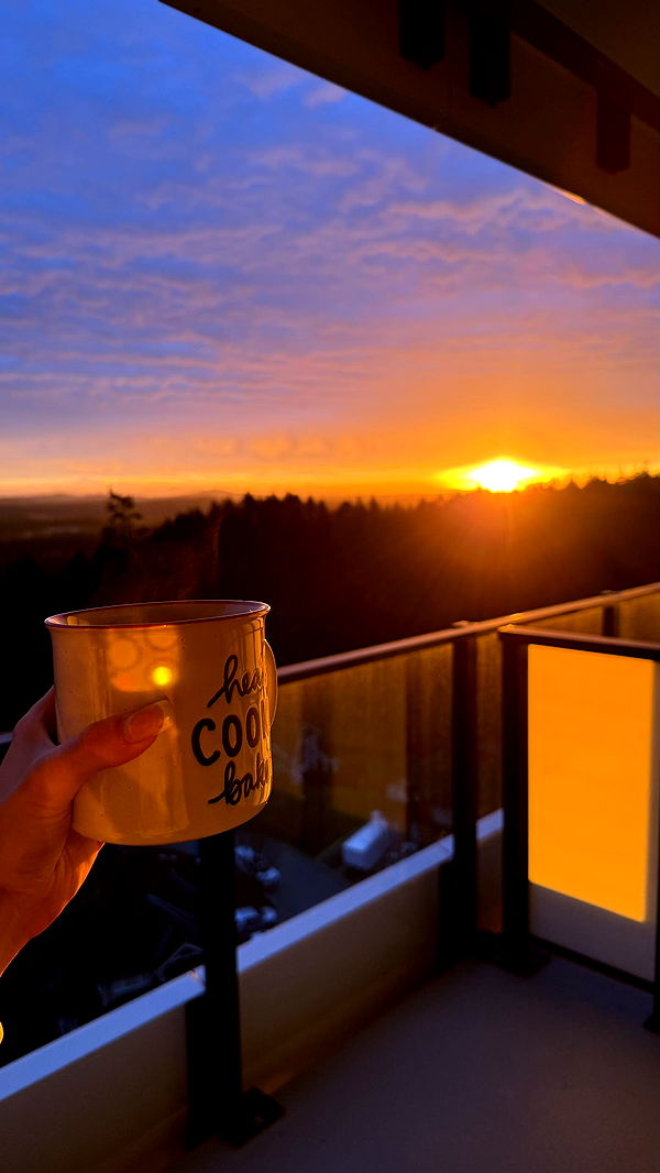 meelahrobbins image ~ Altpins