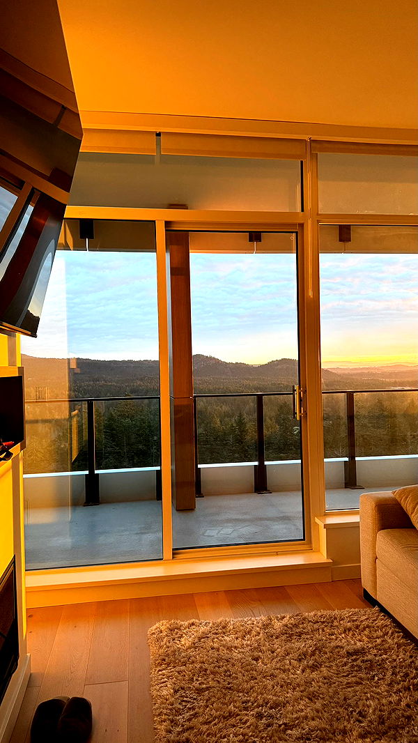 meelahrobbins image ~ Altpins