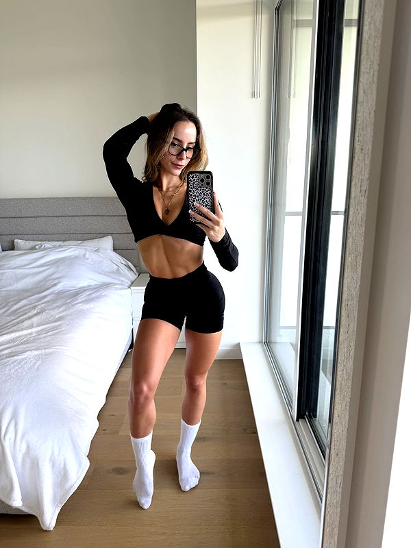 meelahrobbins image ~ Altpins