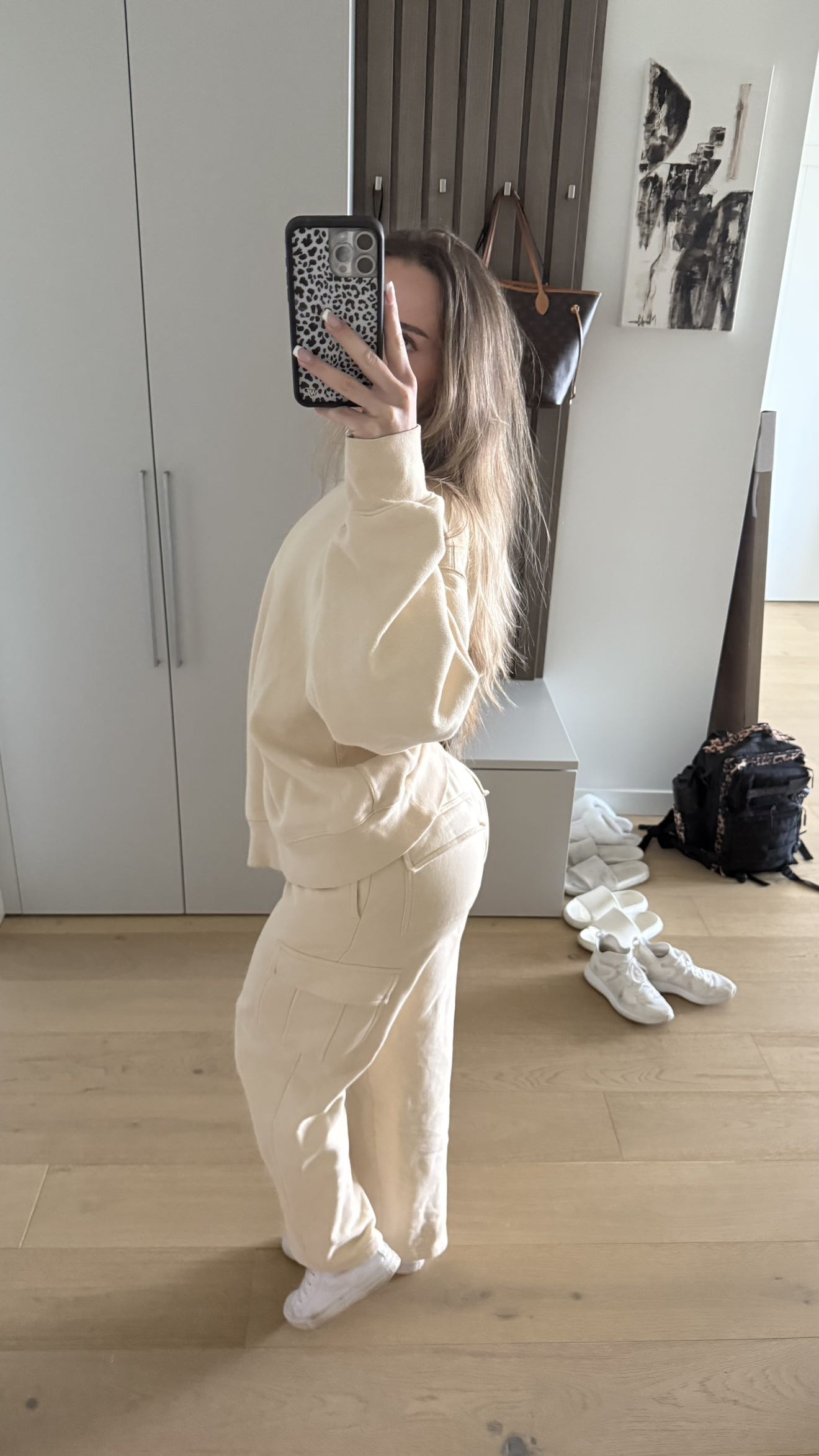 meelahrobbins snapchat image archive image