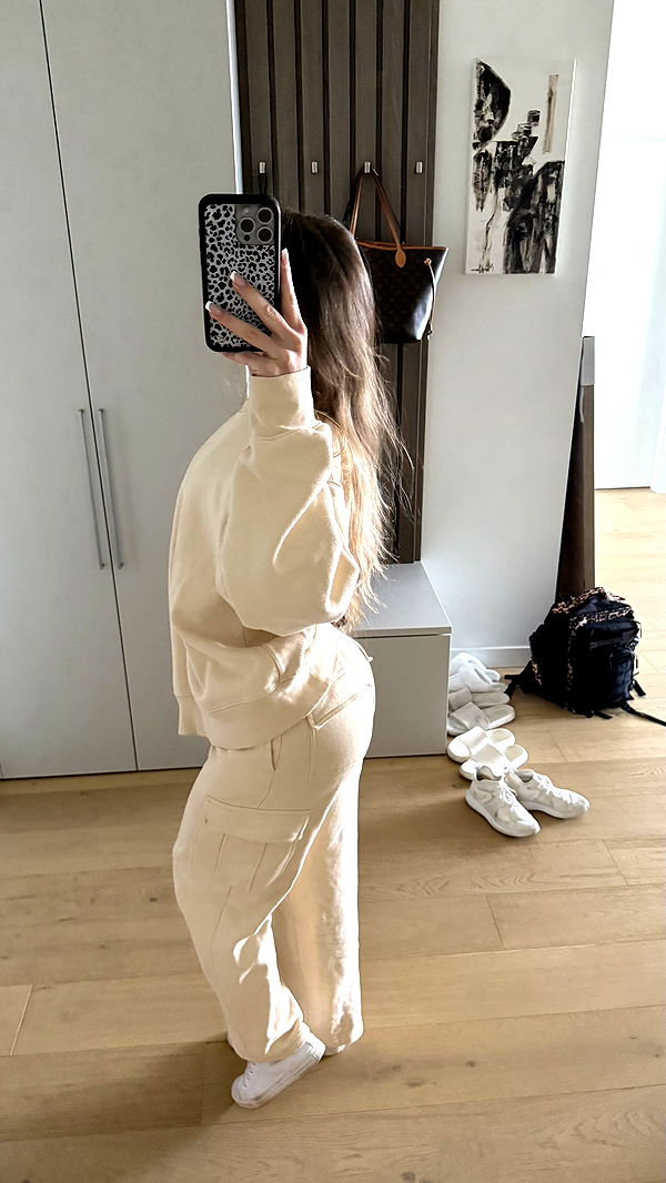 meelahrobbins image ~ Altpins