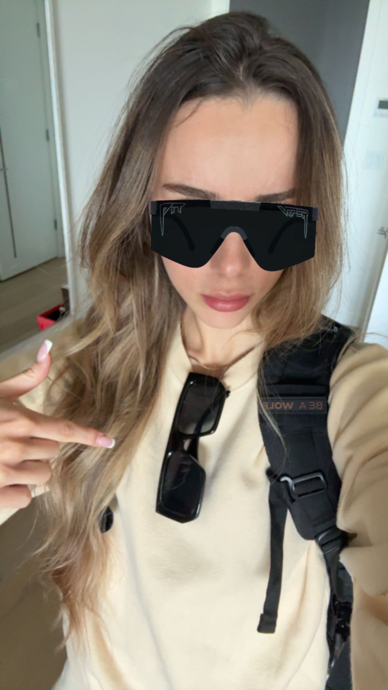 meelahrobbins snapchat image archive image