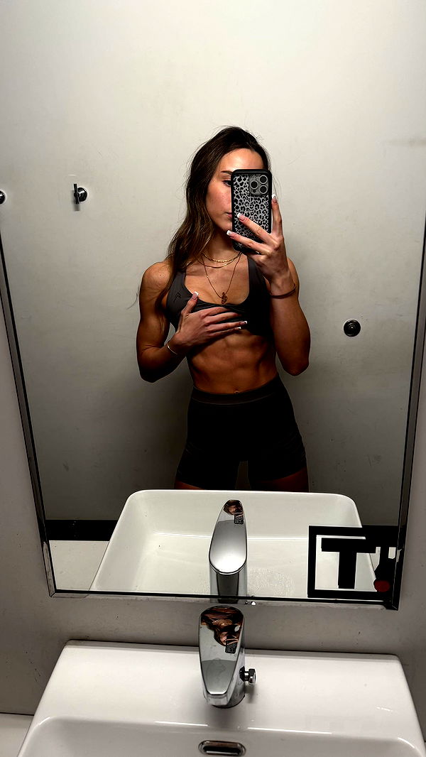 meelahrobbins image ~ Altpins