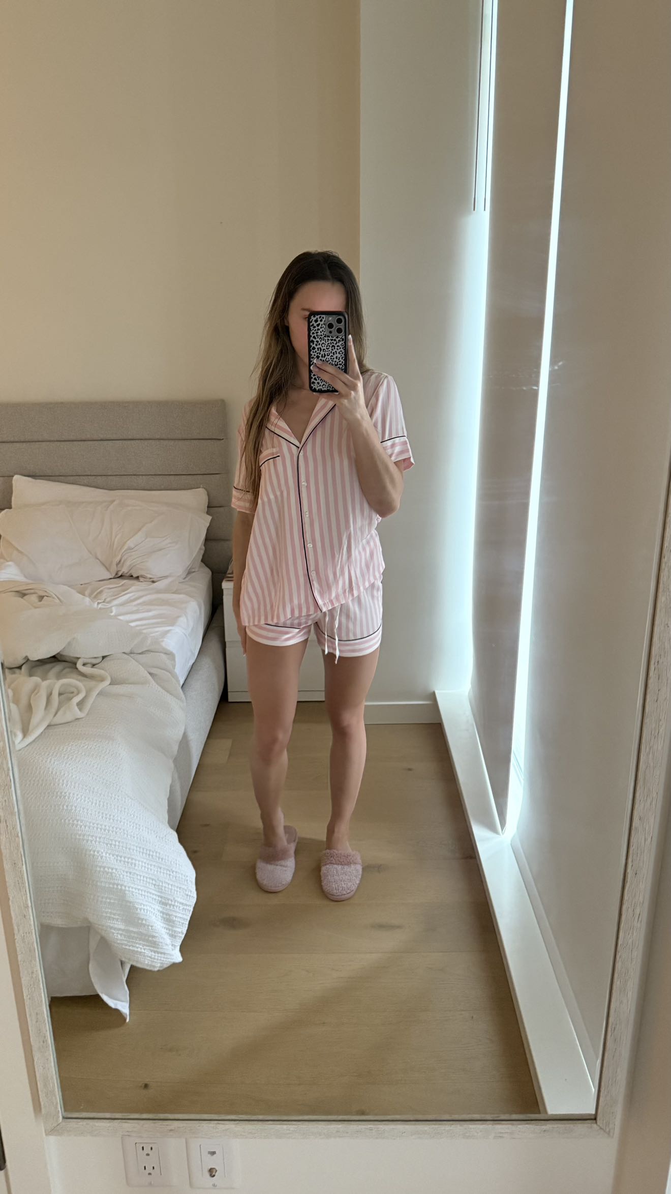 meelahrobbins snapchat image archive image