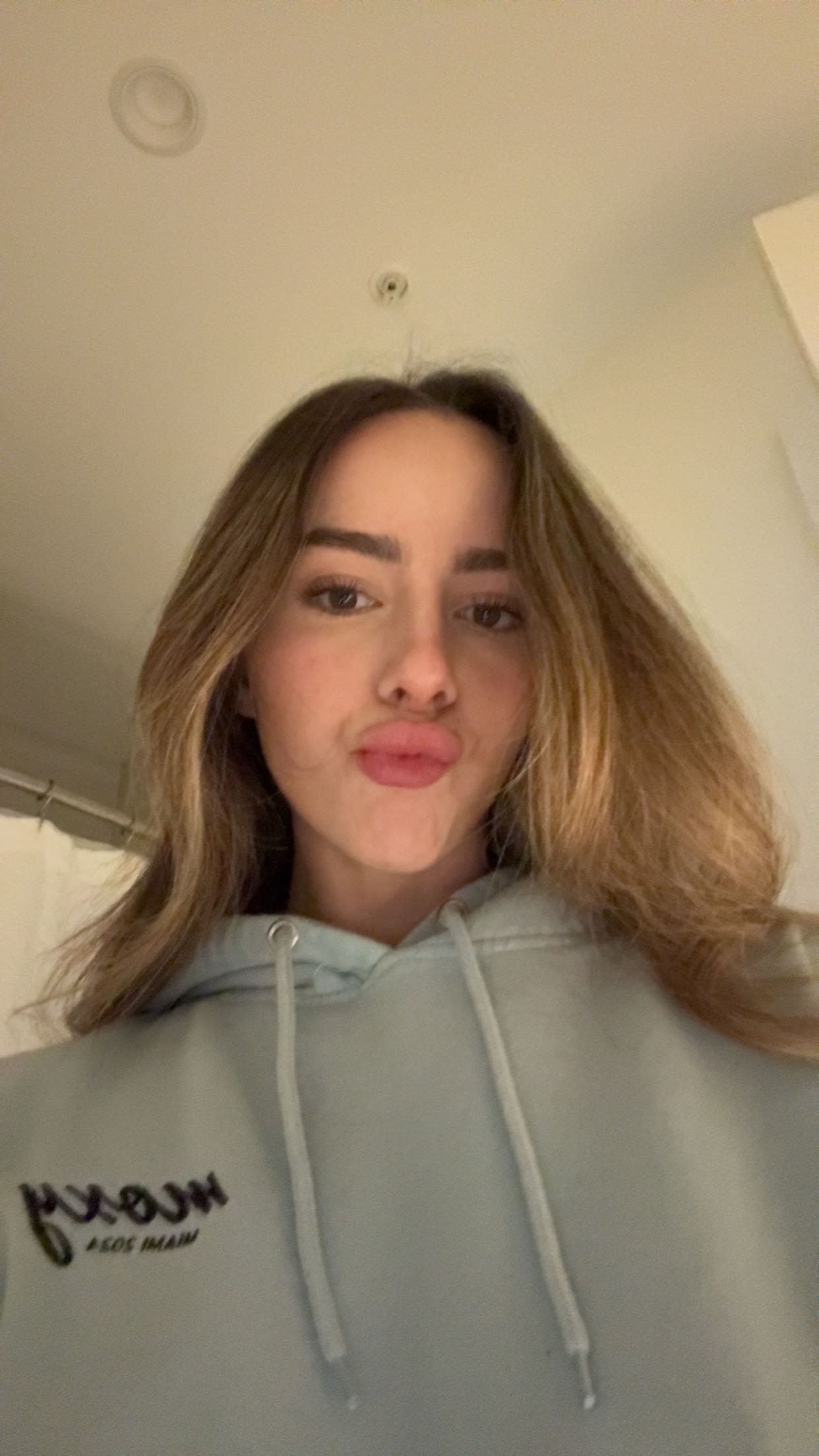 meelahrobbins snapchat image archive image