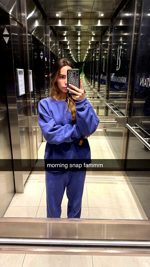 meelahrobbins image ~ Altpins