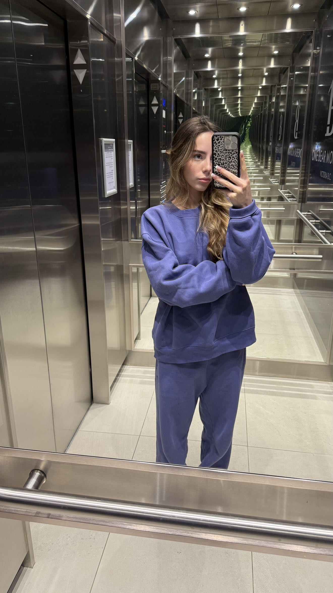 meelahrobbins snapchat image archive image