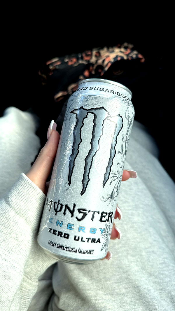 meelahrobbins image ~ Altpins