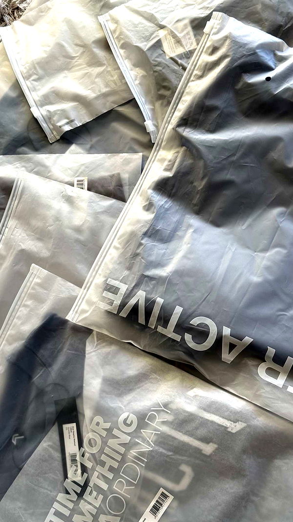 meelahrobbins image ~ Altpins