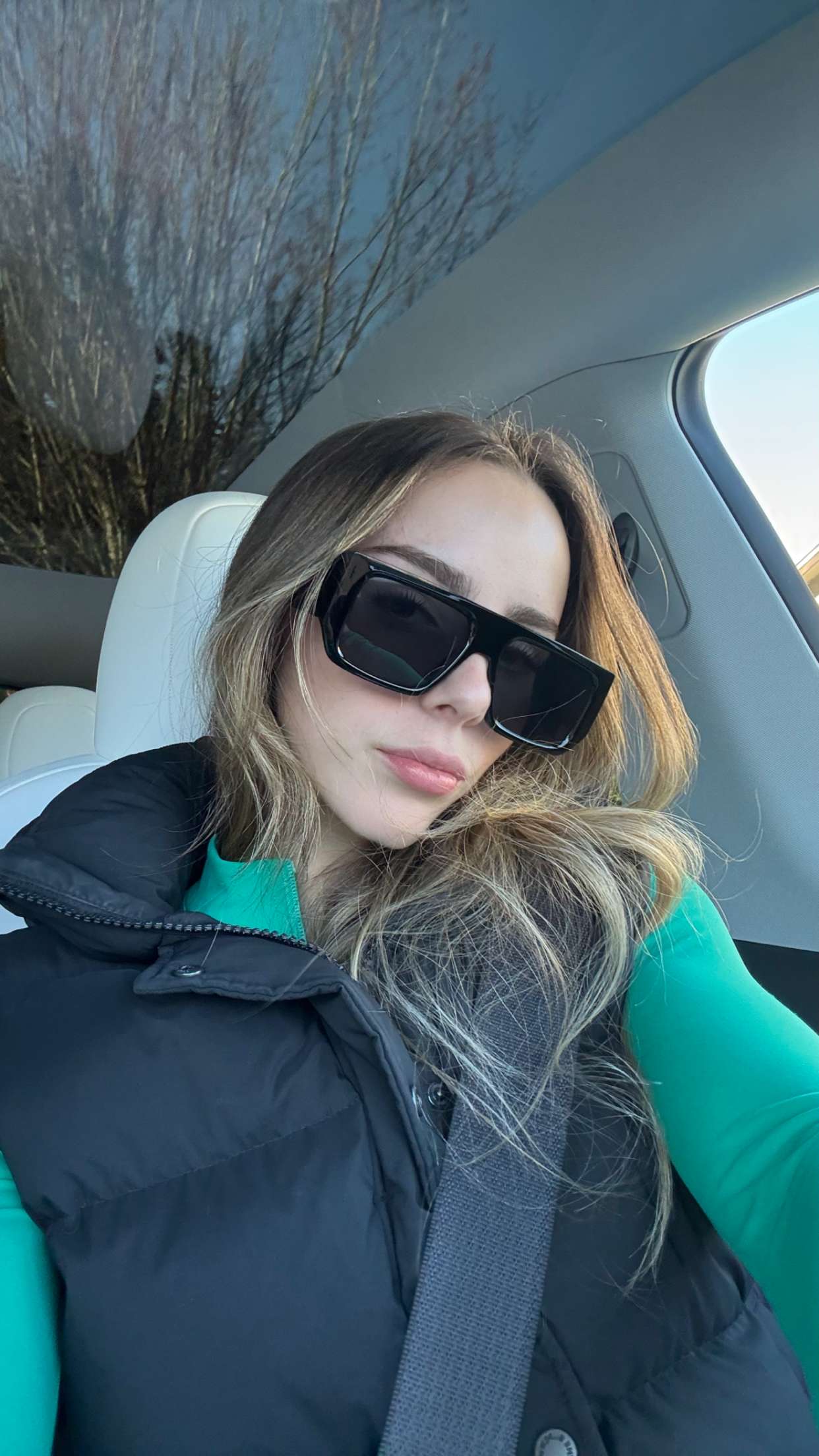 meelahrobbins snapchat image archive image