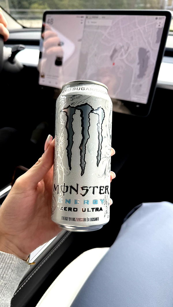 meelahrobbins image ~ Altpins