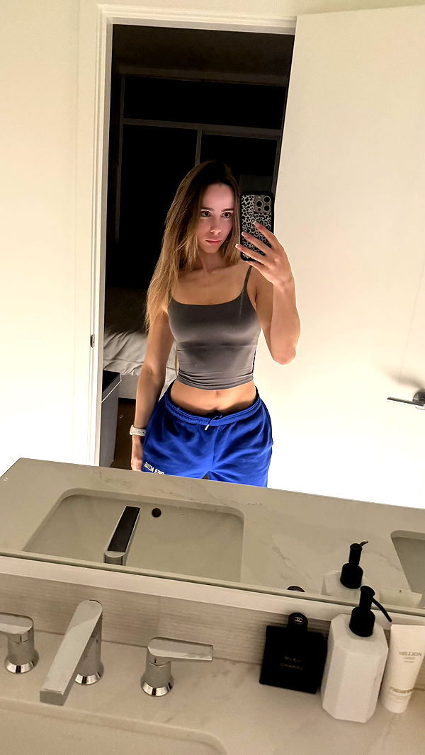 meelahrobbins image ~ Altpins