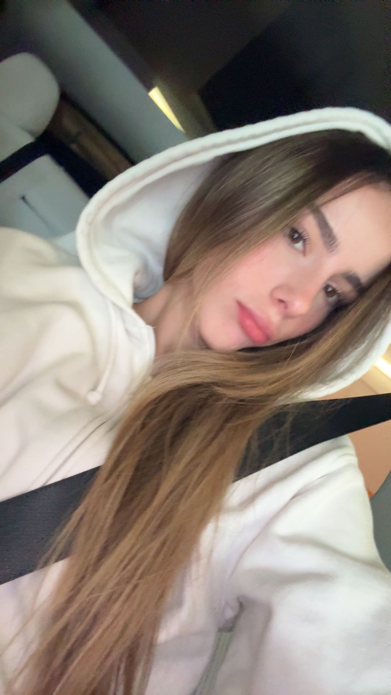 meelahrobbins snapchat image archive image