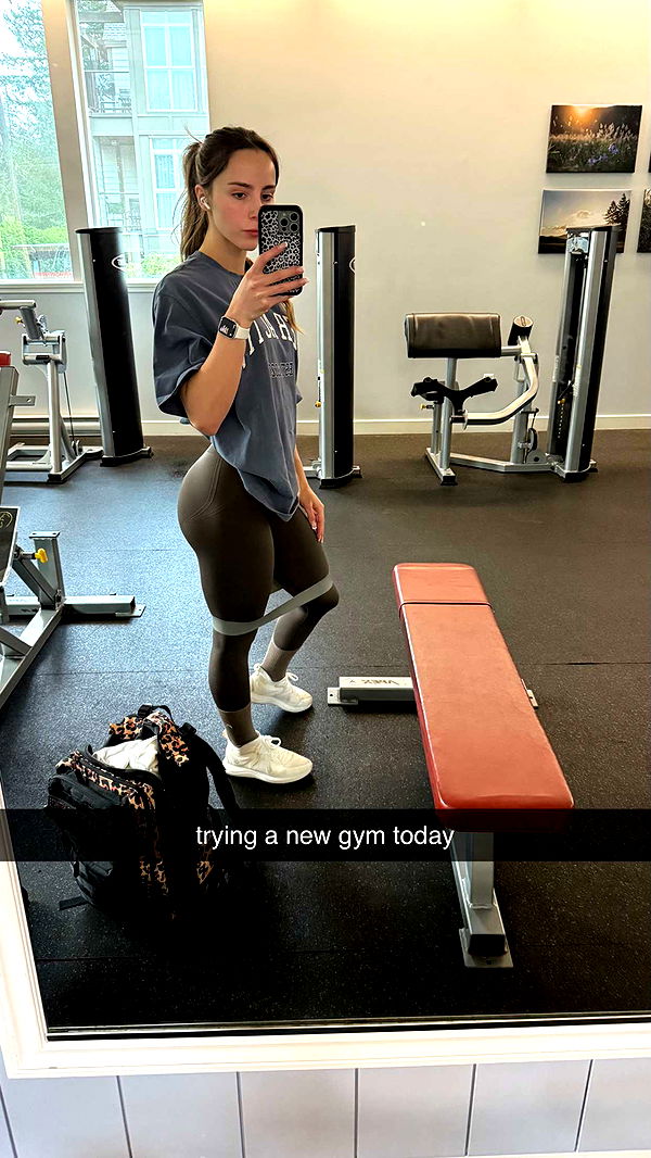 meelahrobbins image ~ Altpins