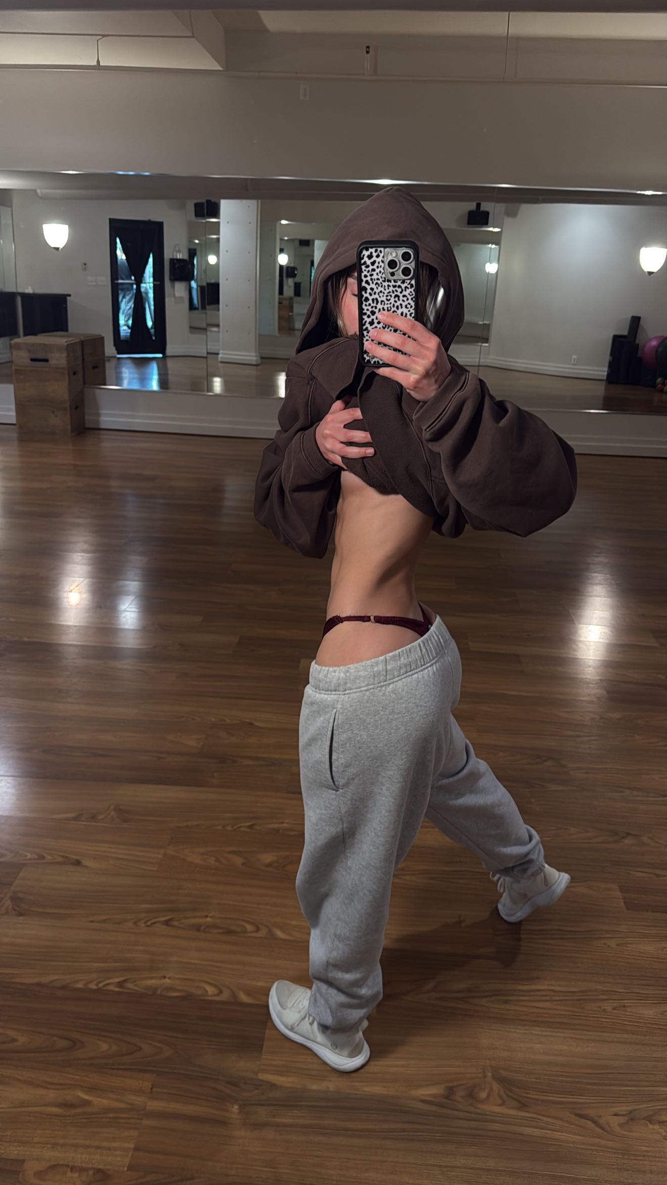 meelahrobbins snapchat image archive image