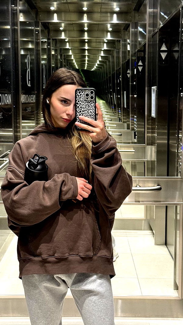 meelahrobbins image ~ Altpins