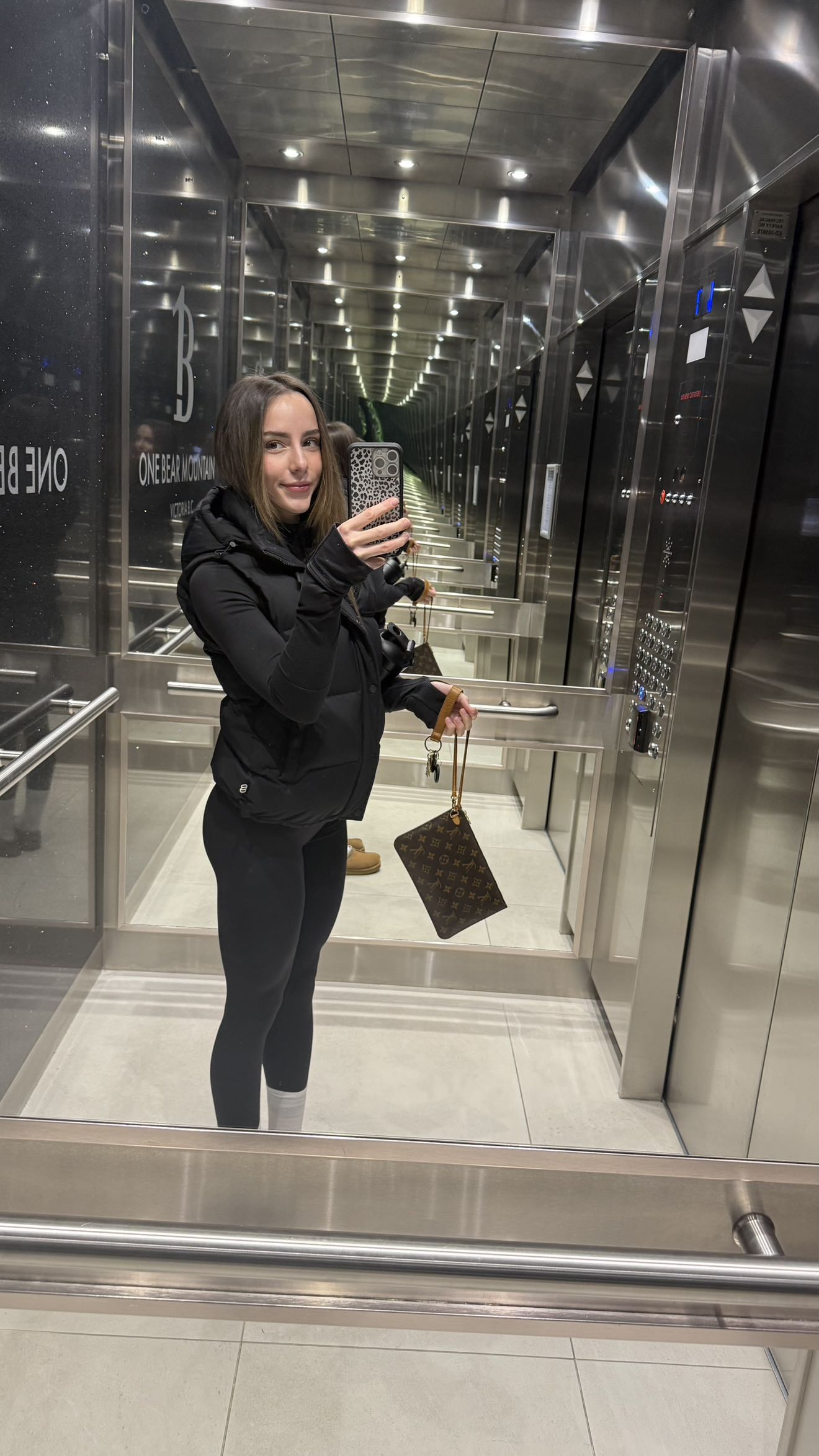 meelahrobbins snapchat image archive image