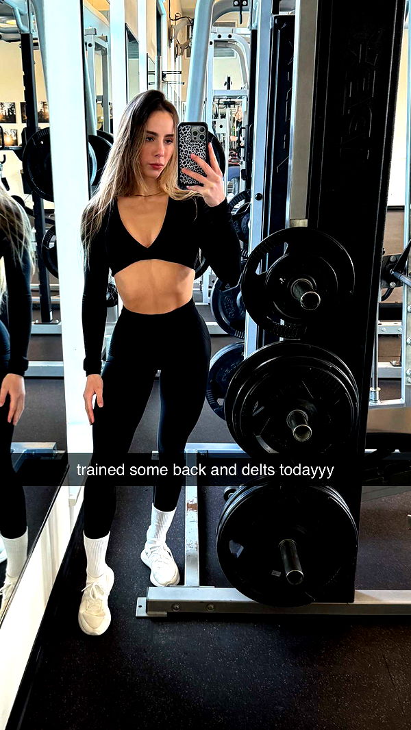 meelahrobbins image ~ Altpins