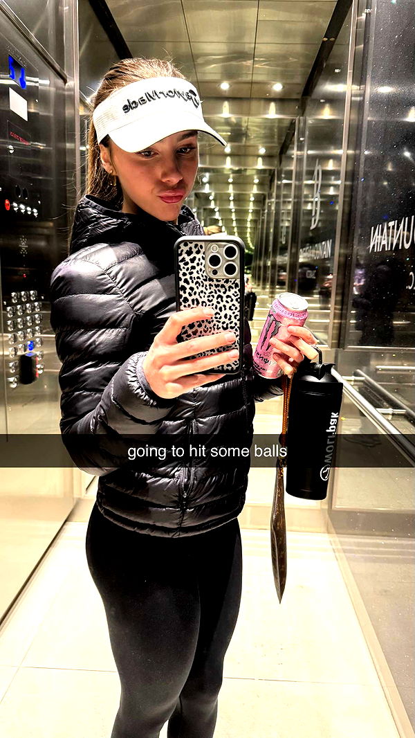 meelahrobbins image ~ Altpins