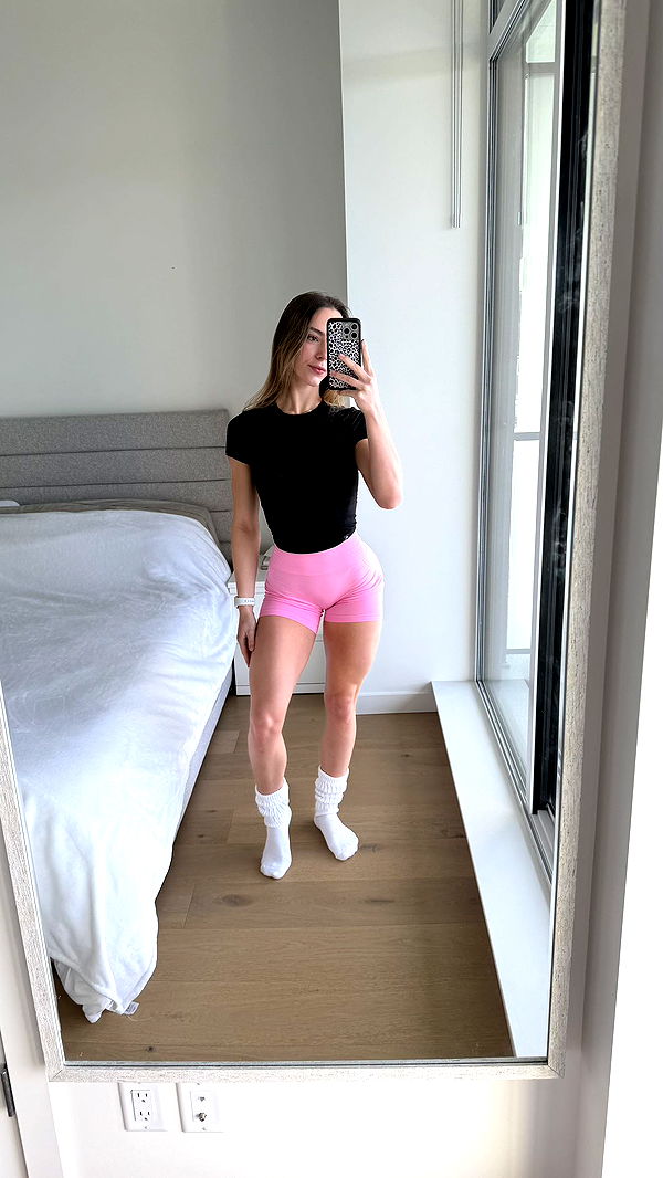 meelahrobbins image ~ Altpins