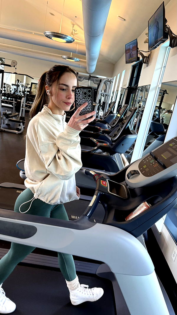 meelahrobbins image ~ Altpins