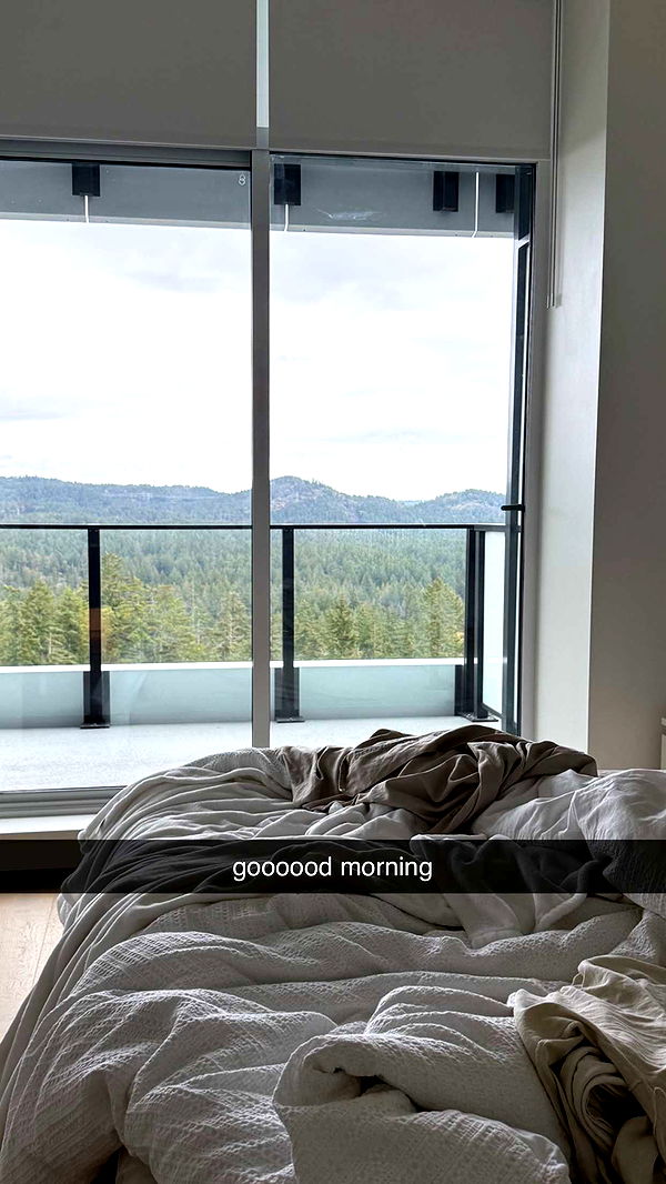 meelahrobbins image ~ Altpins