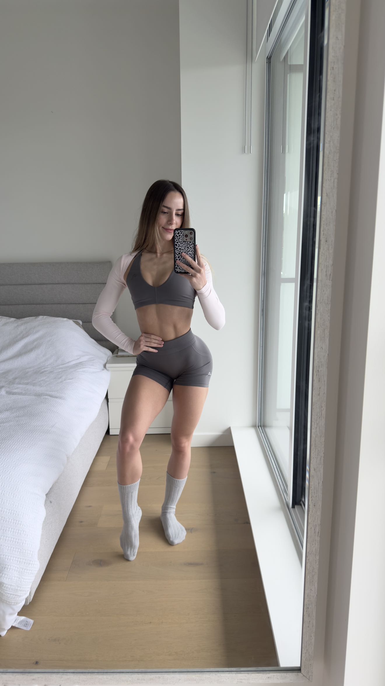 meelahrobbins snapchat image archive image