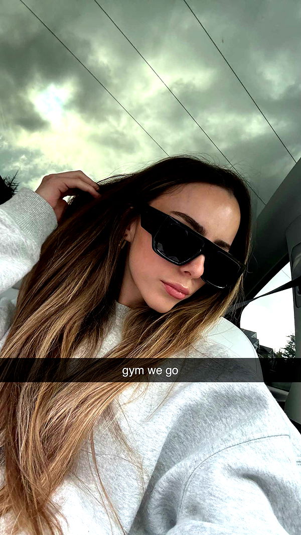 meelahrobbins image ~ Altpins