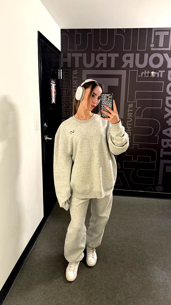 meelahrobbins image ~ Altpins