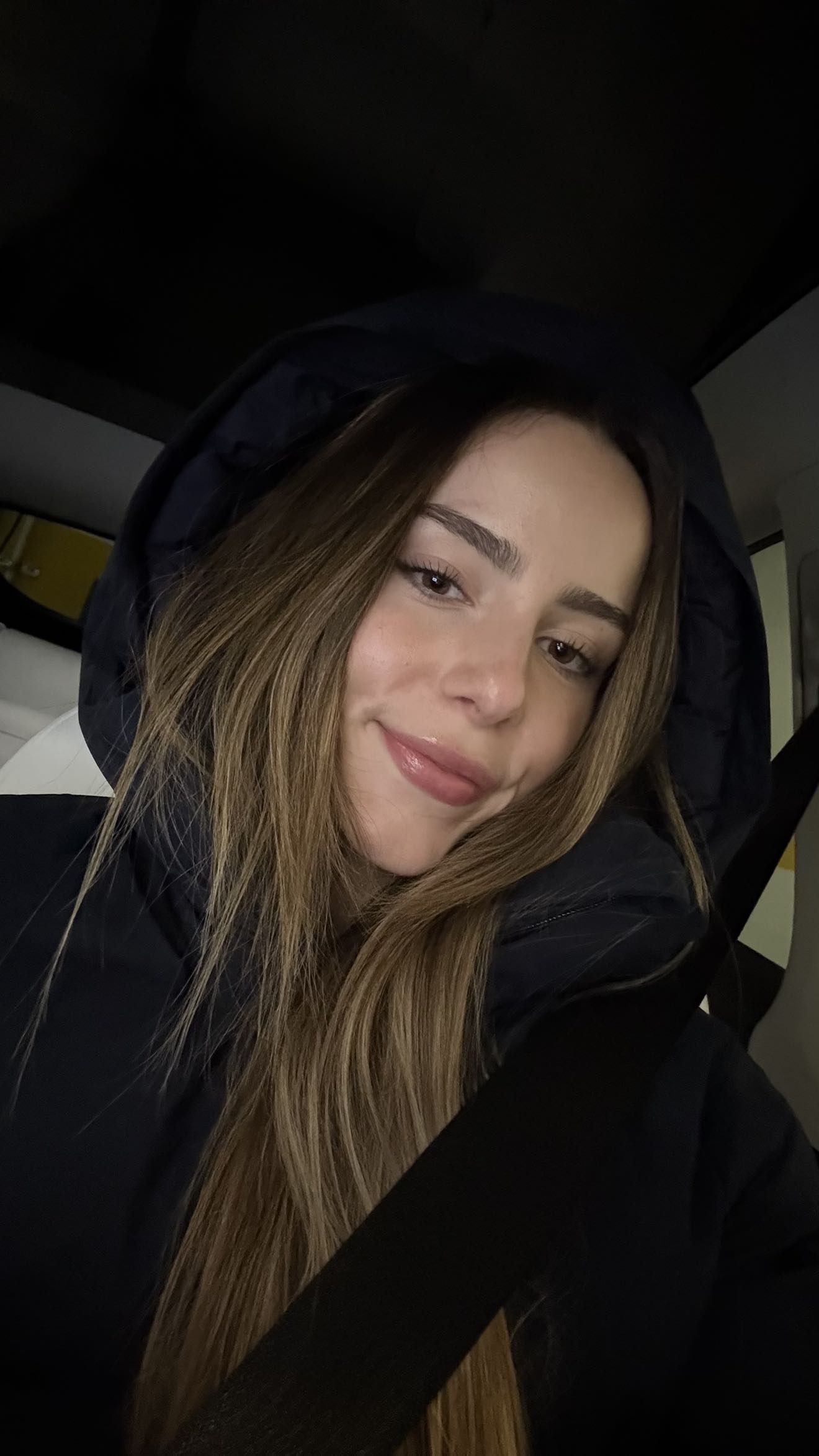 meelahrobbins snapchat image archive image