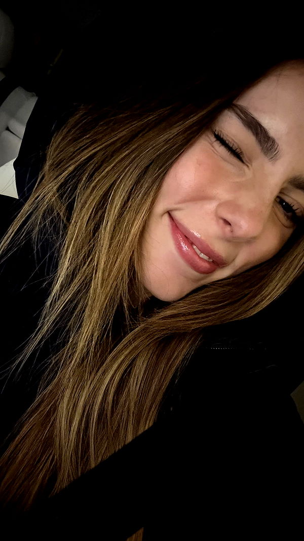 meelahrobbins image ~ Altpins